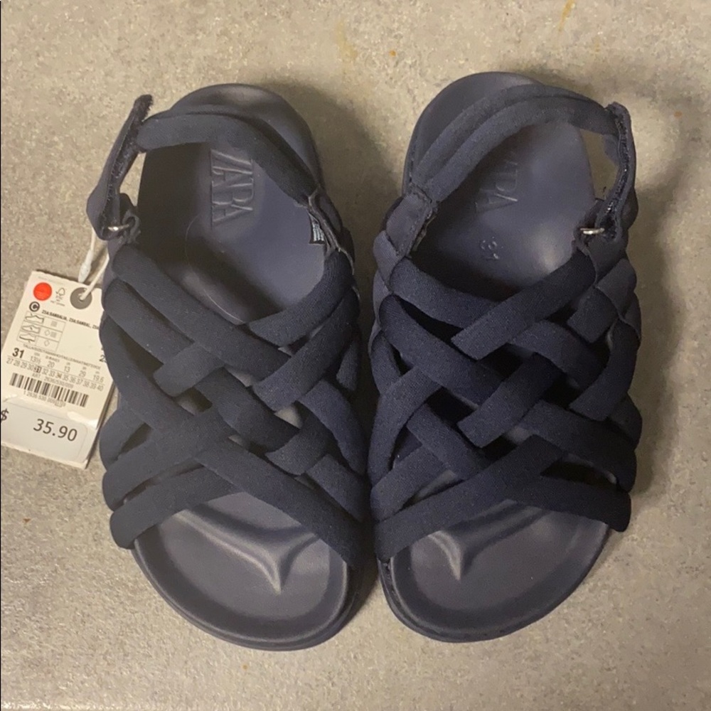 Crisscross navy blue sandals